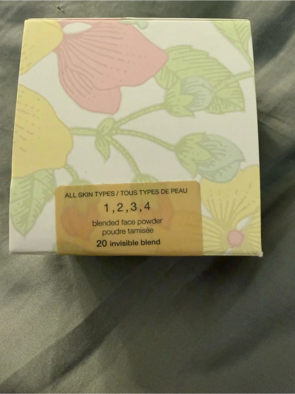 Clinique Blended Face Powder| Invisible Blend